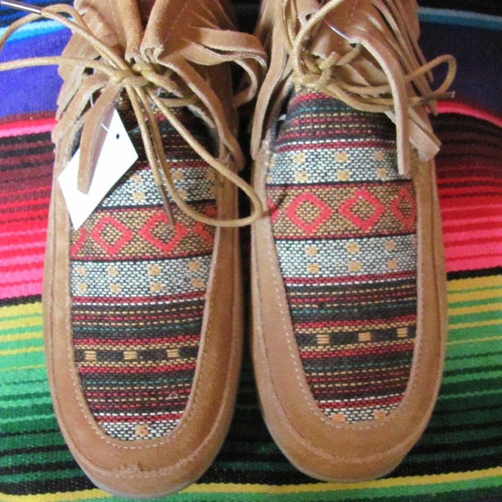 ROPER  LADIES BROWN MOCCASINS  WITH AZTEC PRINT PA